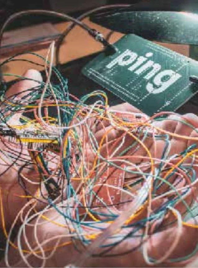 Exponatbau bei ping: Elektronik-Verkabelung für ein interaktives Exponat in der Werkstatt