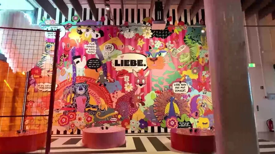 Interactive exhibit at the LIEBE special exhibition, Universum Bremen